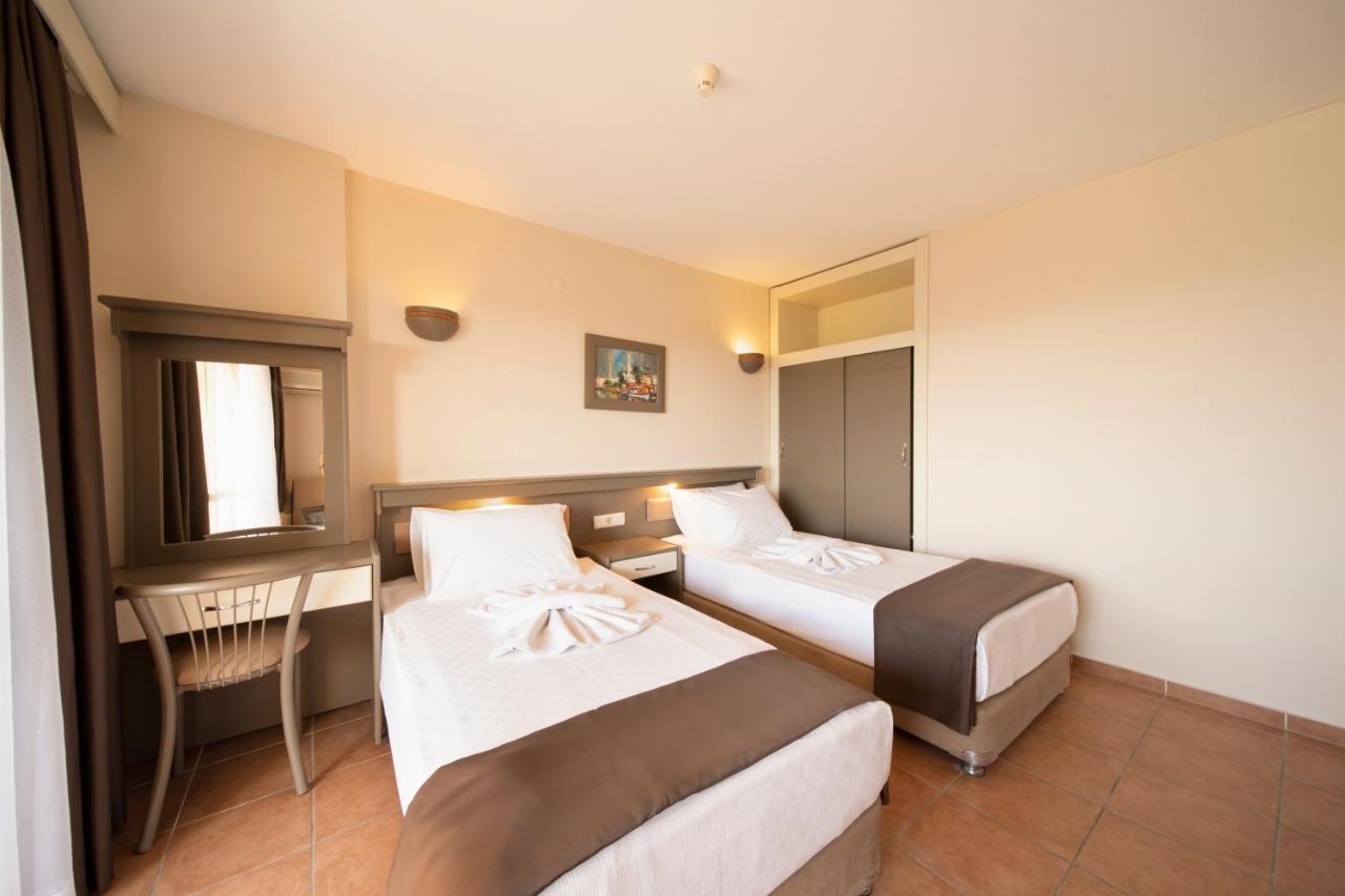 Standard Double Room,156934077:JPEG